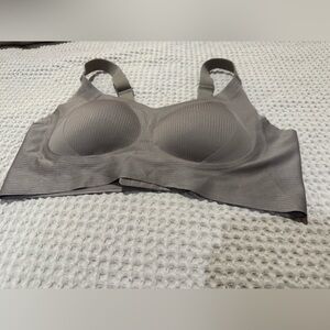 Women's Wire Free Bra! Coffee Color Size XXL
Extremely Soft. New!